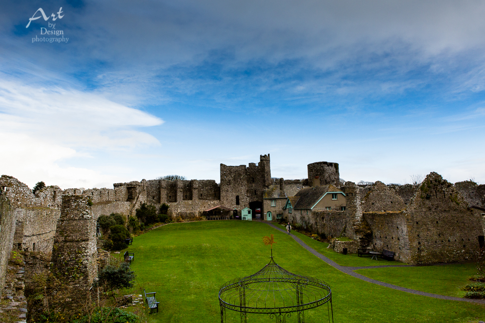 wedding photographer manorbier castle