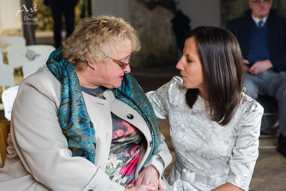 wedding photographer manorbier castle