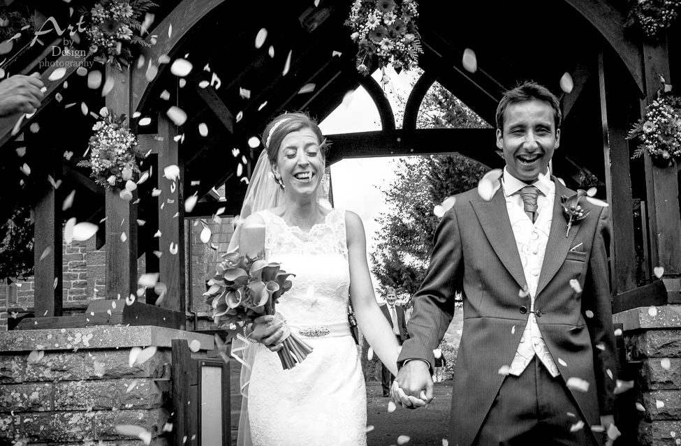 wedding photographer south wales - peterstone court 