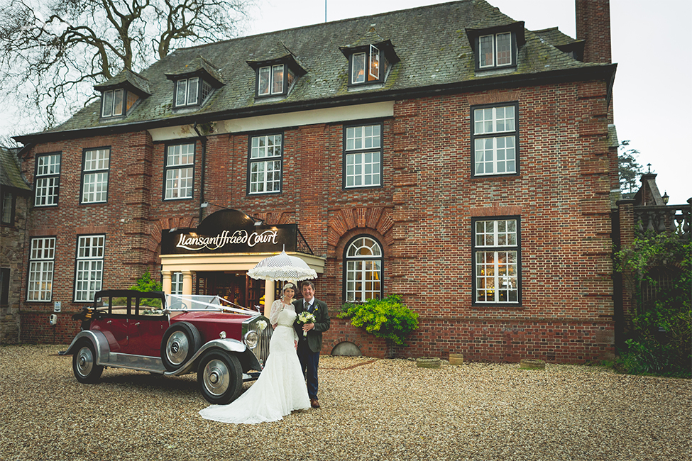 Wedding photographer Llansantffraed Court