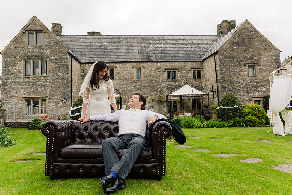Read more about the article Wedding Photographer Neath & The Great House – Stef & Kings