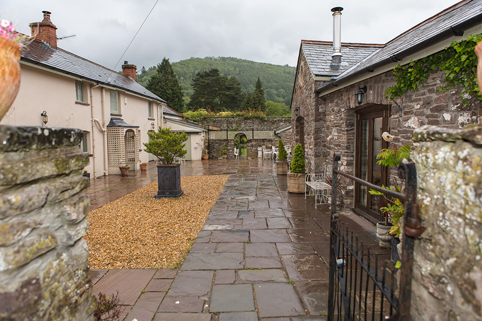 Wedding Photography Glangrwyney Court