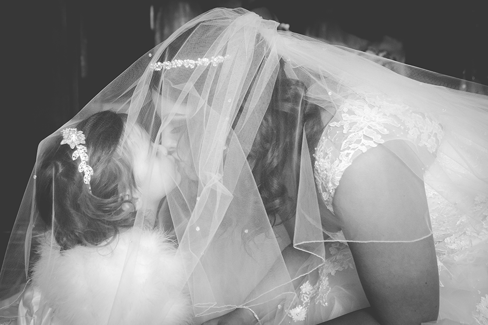 wedding photography peterstone court