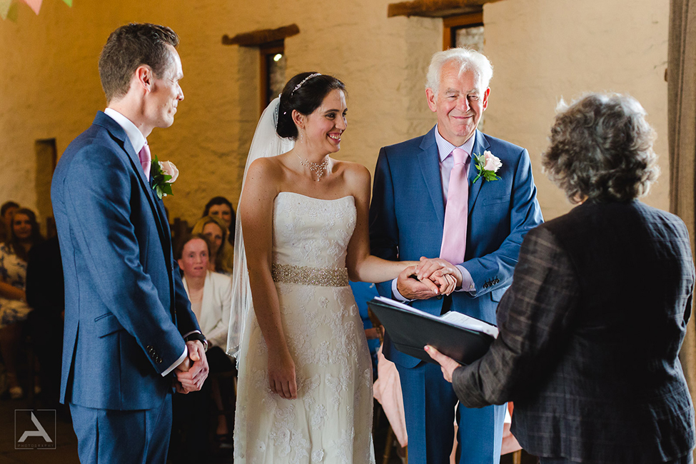 wedding photography barn at brynich