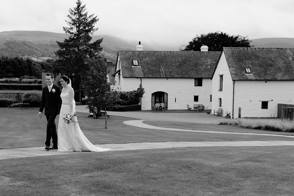 wedding photography barn at brynich