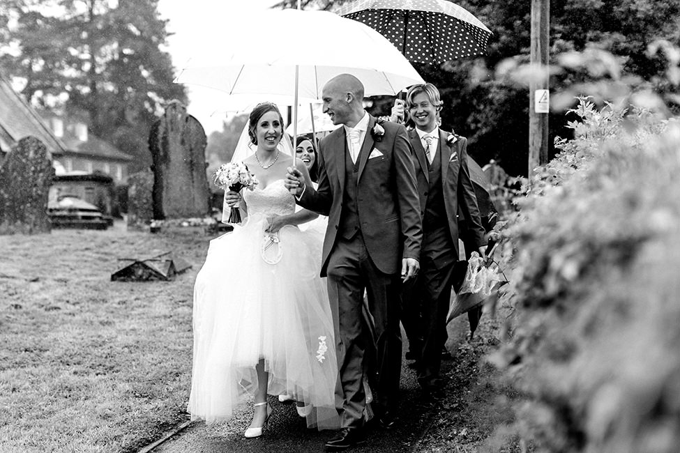 wedding photography in the rain