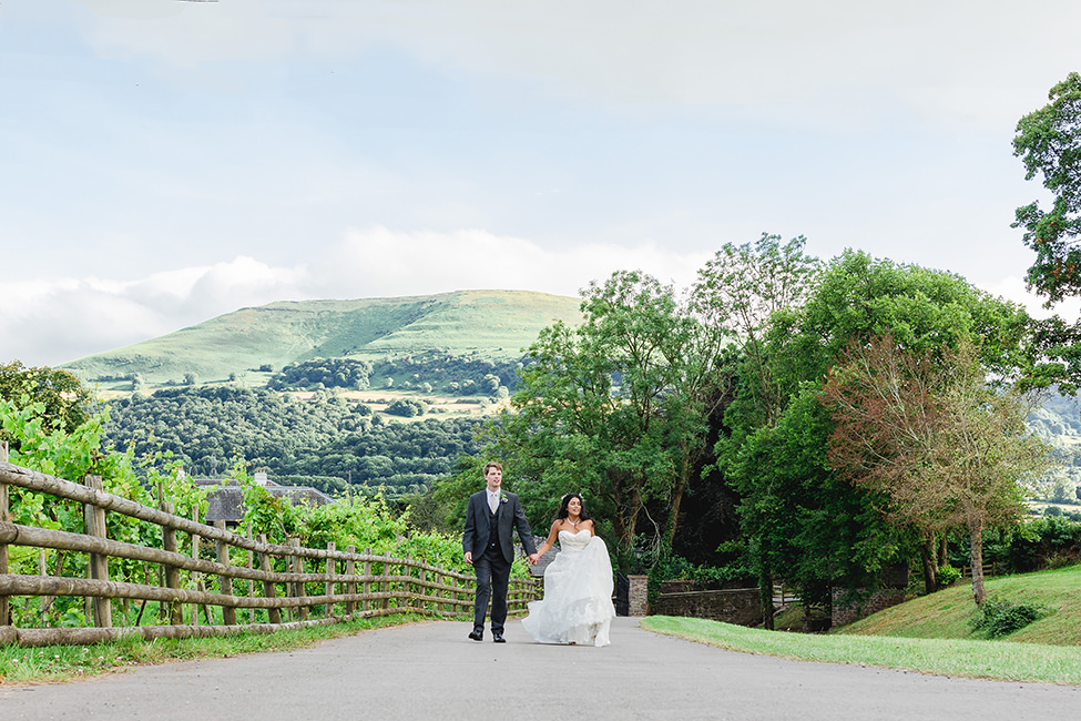 rustic welsh wedding | Vintage wedding photography