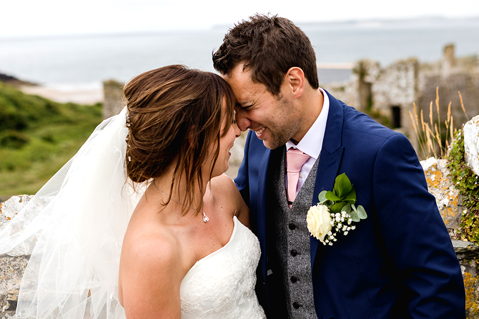 You are currently viewing West Wales Wedding Photographer | Manorbier Castle Wedding