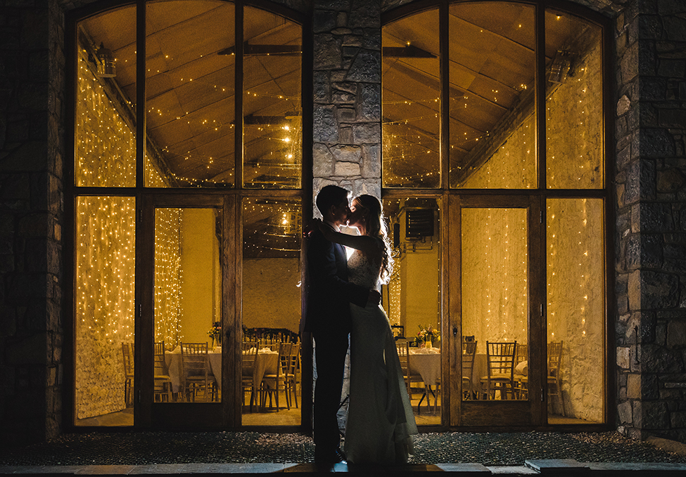 You are currently viewing Beautiful Rosedew Farm wedding | Art by Design Photography