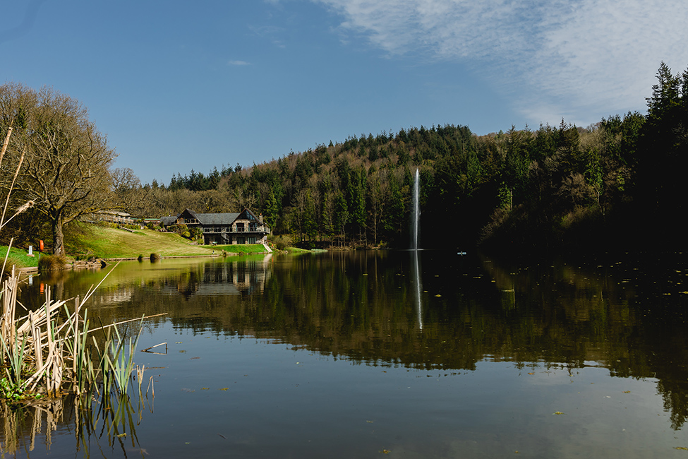 canada lodge wedding - Art by Design Photography