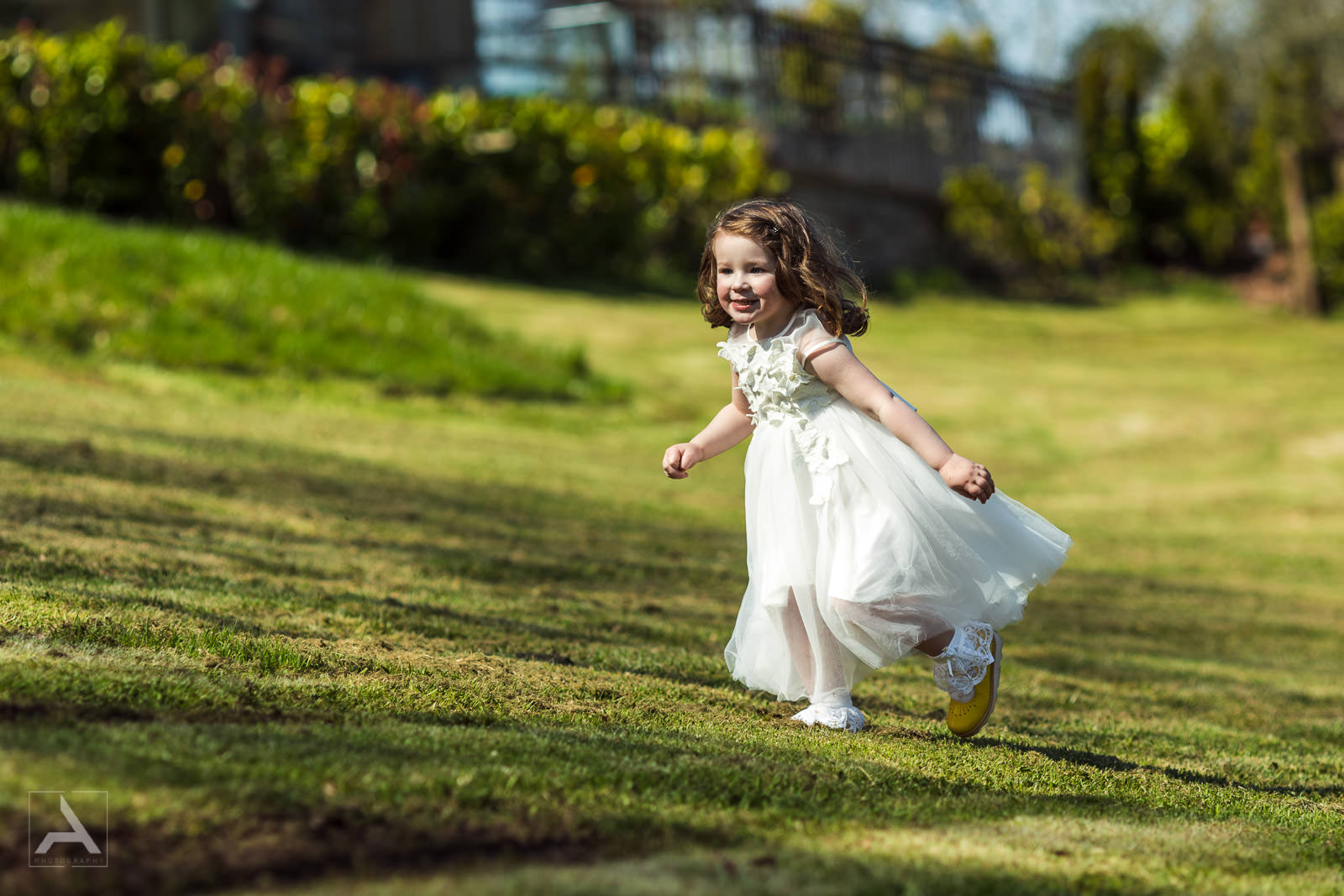 Flower girl - Canada Lodge & Lake Wedding Photography