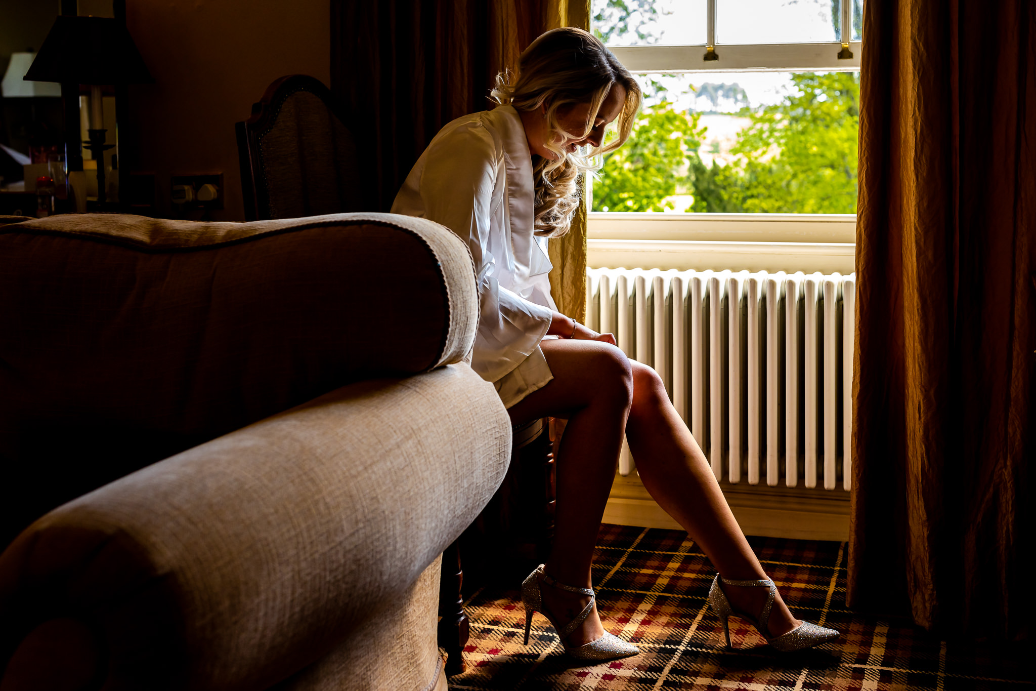 Bride getting ready at peterstone court