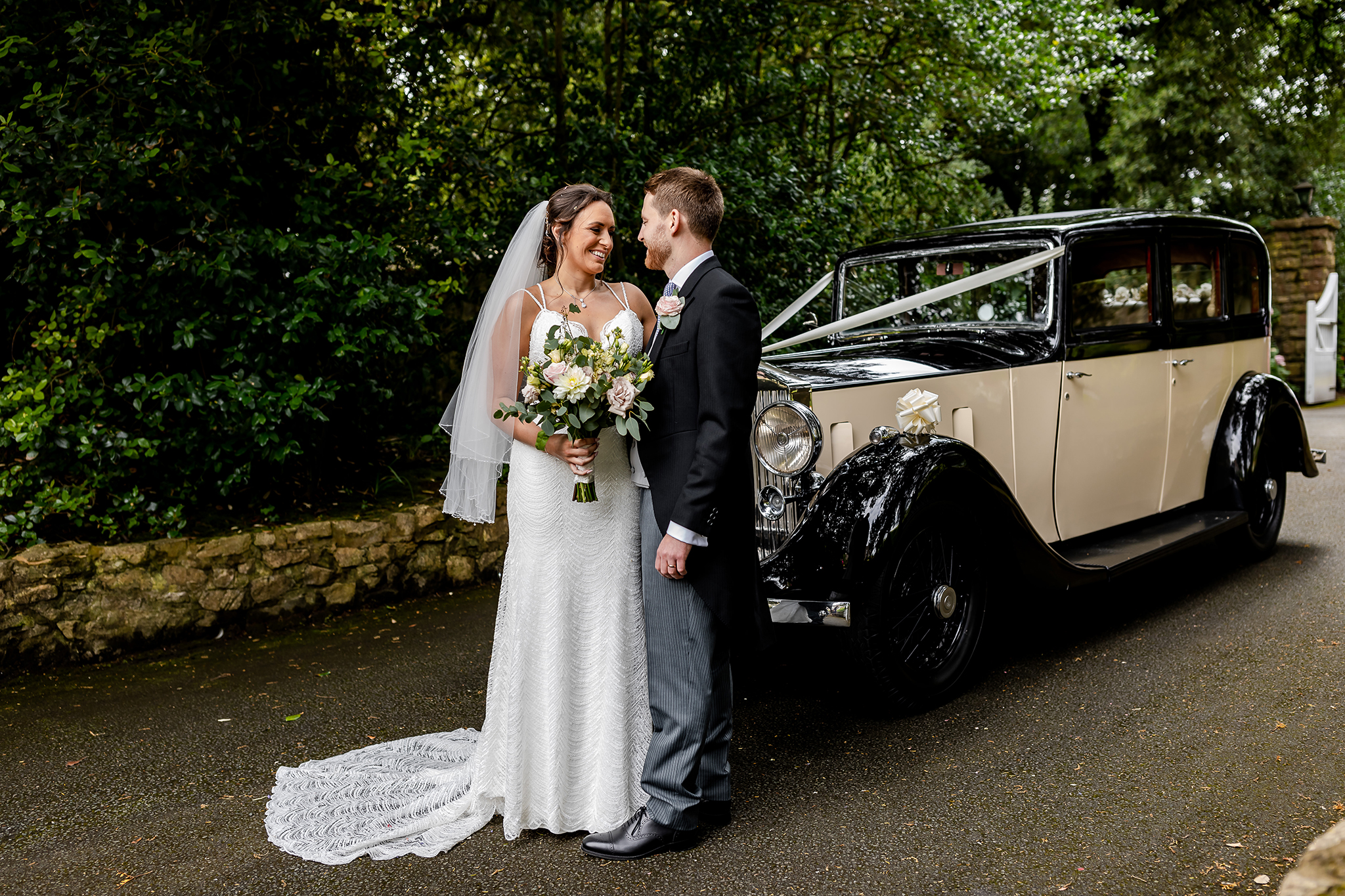 Fonmon Caslte - Bride and Groom and wedding car