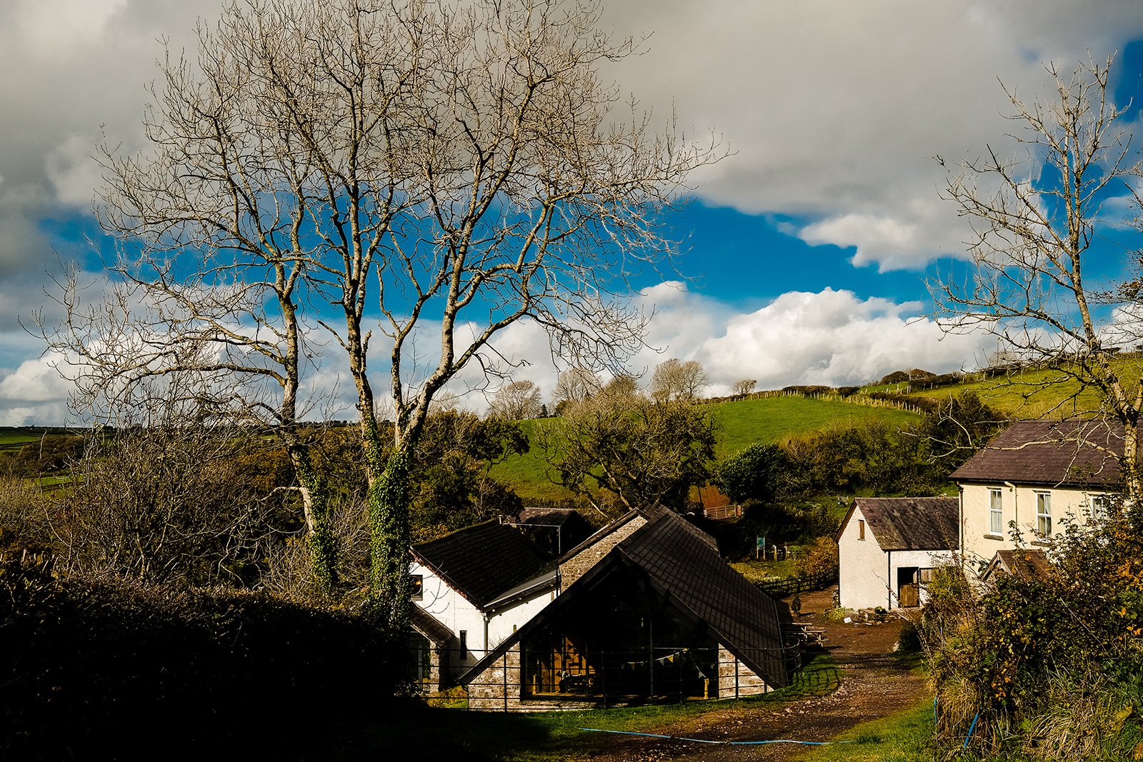 Carreg Cennen Castle and Farm wedding