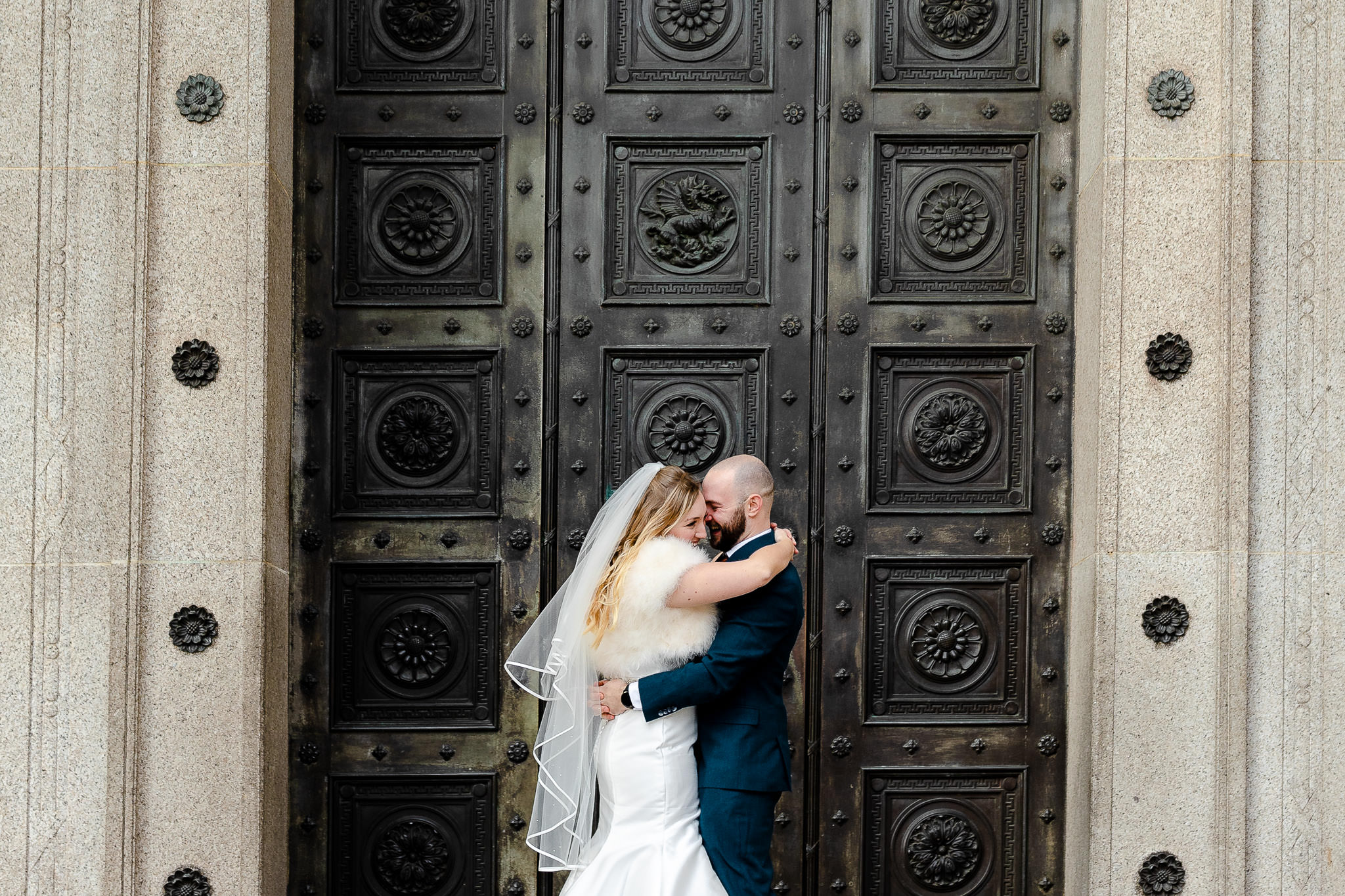 Read more about the article Micro Cardiff City Hall Wedding | Joe & Ellie