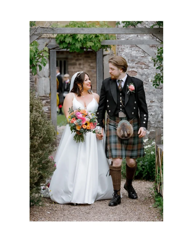 Shannon & Alex picked the best day of the week yesterday for their wedding at Tretower Court & Castle in the heart of Bannau Brycheinog. The ceremony took place at this stunning venue and then a short drive to Llangorse Lake for some stunning landscapes and then onto the Manor Hotel in Crickhowell. 

Venue: Tretower Court
Harpist: @eleridar
Flowers: @petalsflowercrickhowell 
Reception: @themanorcrickhowell 
Wedding Cake: @cakes_by_louisa 
Mua: @laurenjamiemua 

#tretowercourt #tretowercourtandcastle #tretowercourtwedding #breconweddingphotographer #breconwedding #llangorselake 

Brecon Wedding | Tretower Court Wedding
