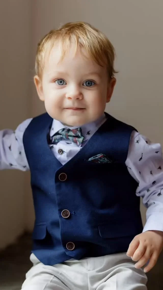 Children Wedding Portraits

I am always looking out for moments where I can capture a beautiful portraits of children at weddings. Especially when they look smart and haven’t got chocolate all down their front.

#kidsatweddings #childrenatweddings #kids #weddingphotography #bryngarwhousewedding