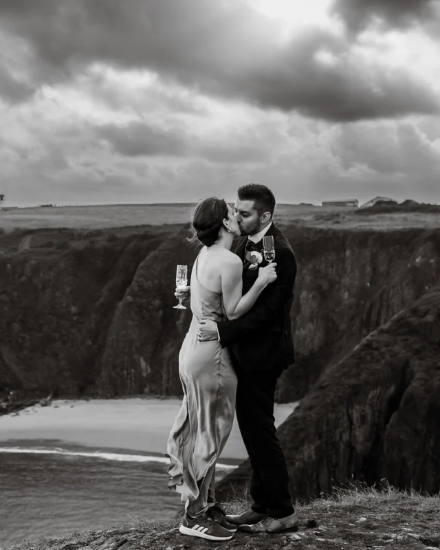 Rain, wind, cold and sand in your toes. Who cares, you’re in love ❤️

Be like David & Jamie and not give a f**k and elope to Tenby. Drink champagne in the rain on top of a cliff and walk bare foot on the beach. Your wedding, your way.
.
.
.
.
Ceremony @slebechpark 
Flowers: @flowers_by_shelley_ 
Hair: @missjonessalon