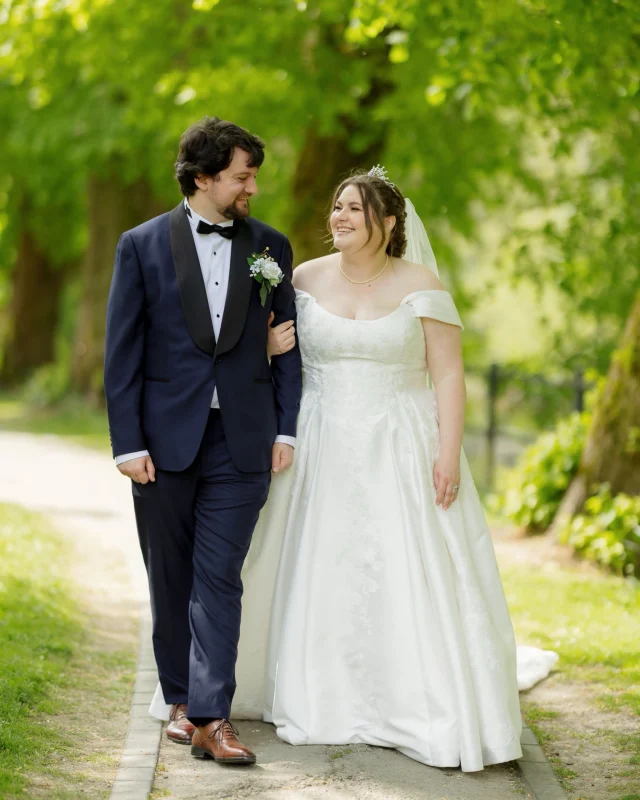 Blair & Robert | Missouri ❤️ Llanidloes

Venue: St Idloes, Llanidloes
Photographer: Steve @artbydesignphotography 
MUA & Hair: @sidnileigh_mua @makeupbyoliviagrace_ 
Cake: Apple Blossom Cakes
Suit: @charlestyrwhitt 
Dress: @essenseofaustralia 

#llanidloeswedding #waleswedding #walesweddingphotographer